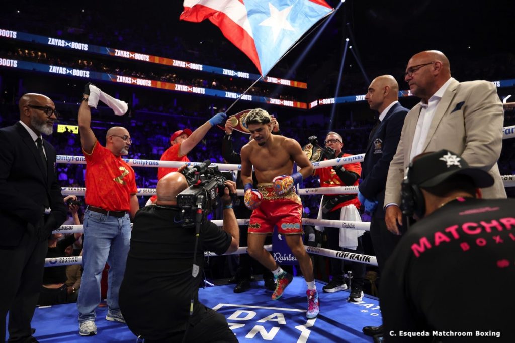 Ennis-Zayas-Win00036-Boxing-Photos.jpg