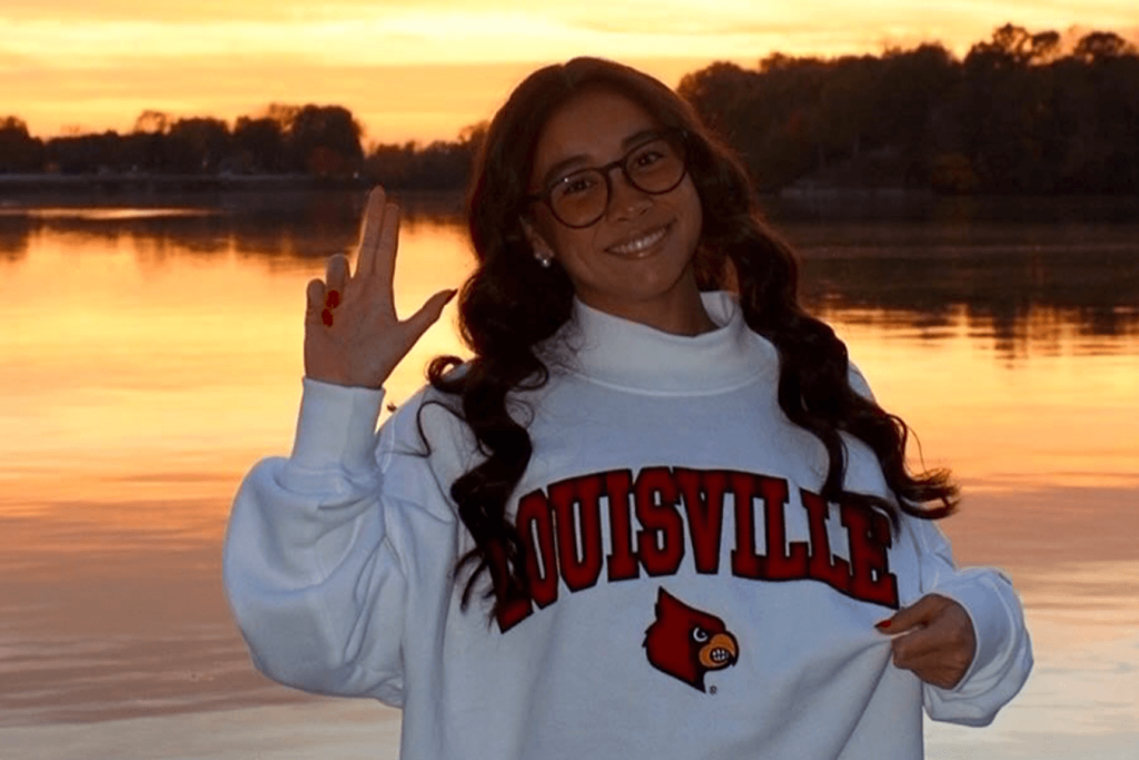 Leah-DeBosch-Louisville.png