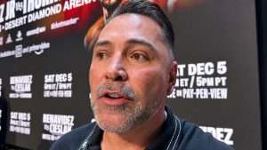 Oscar-De-La-Hoya-at-press-event.jpg