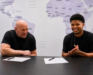 Shakur-signing-with-Zuffa.jpg
