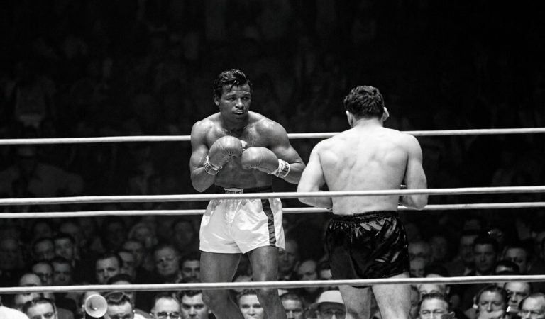 Sugar-Ray-Robinson-vs-Rocky-Castellani1.jpg