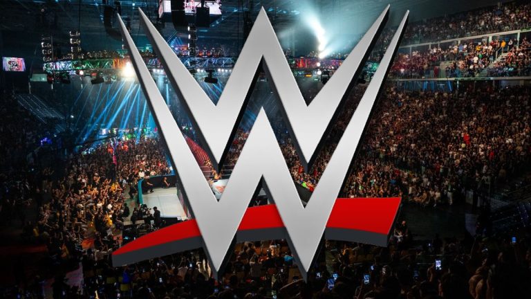 WWE-logo-Clash-in-Italy-crowd.jpg