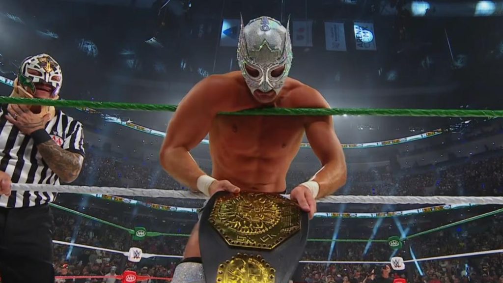 el-grande-americano-rey-mysterio-sep-14.jpg
